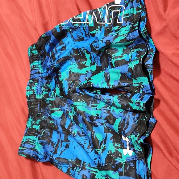 Under Armour Youth Boy Shorts (three pair) - Picture 7 of 8